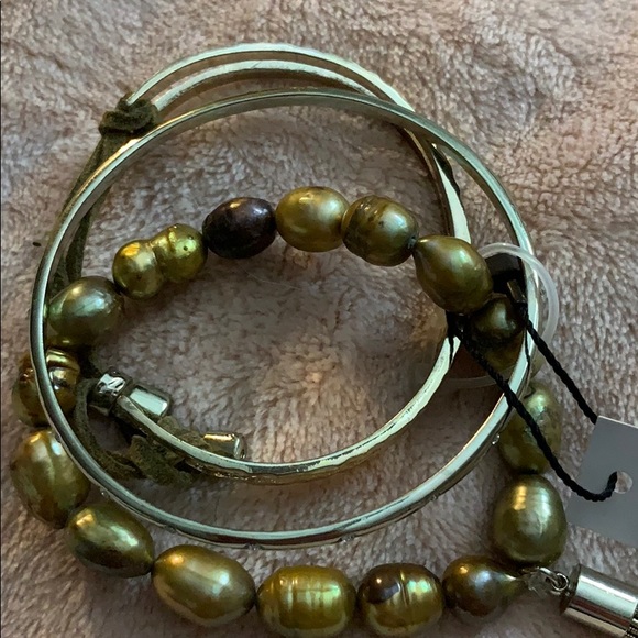 NWT WHBM Bracelet Set - Picture 3 of 3